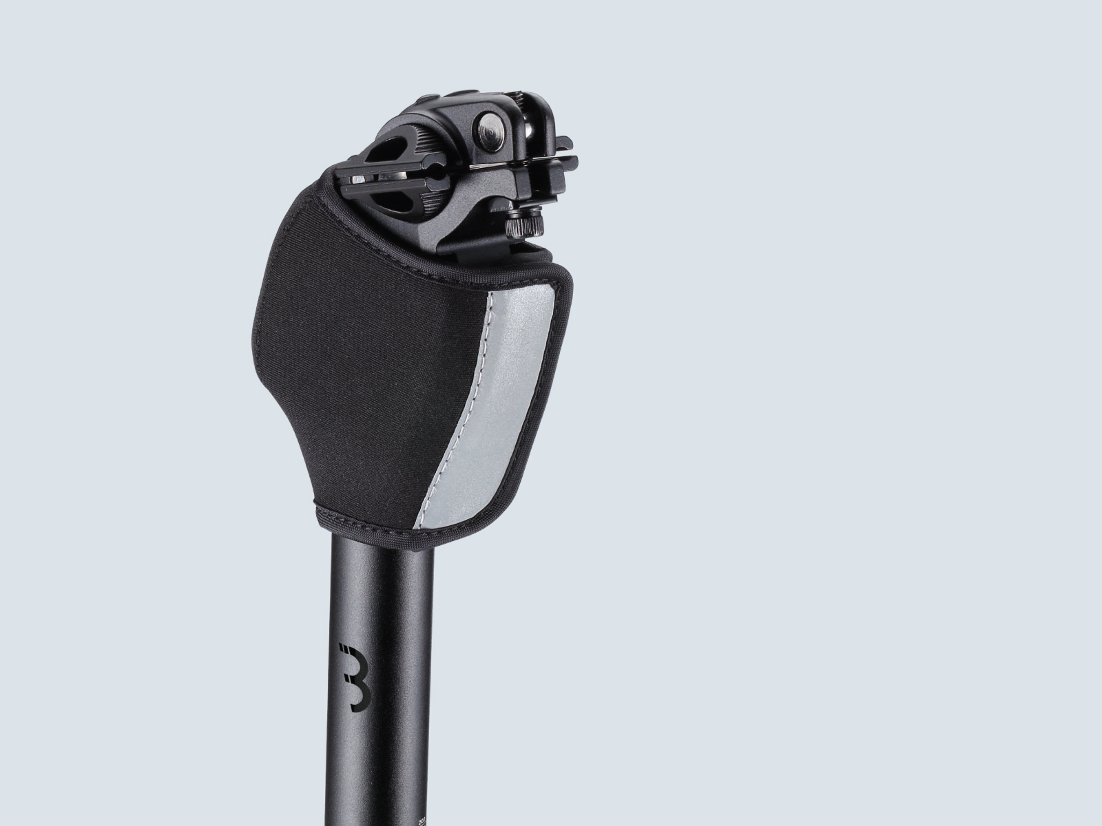 With reflective protection sleeve